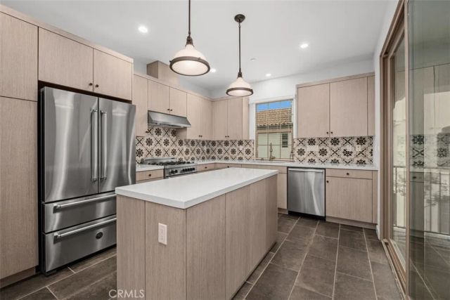 126 Cleverwind, Irvine, CA 92618
