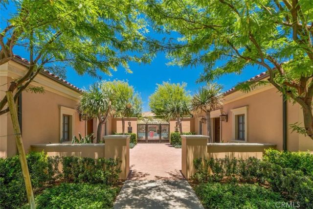 126 Cleverwind, Irvine, CA 92618