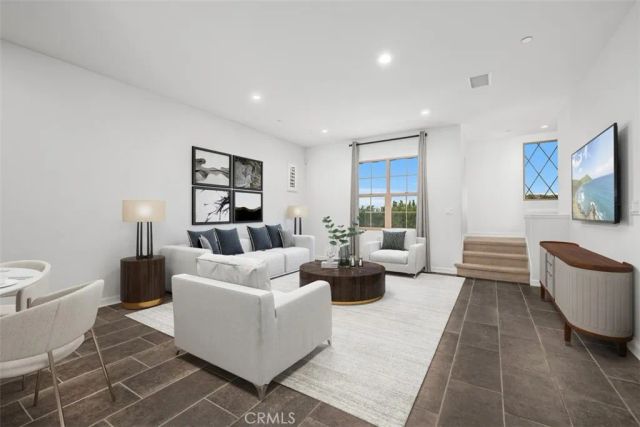 126 Cleverwind, Irvine, CA 92618