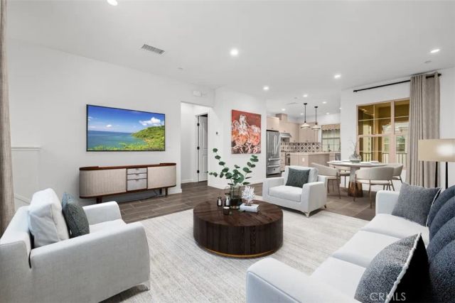 126 Cleverwind, Irvine, CA 92618