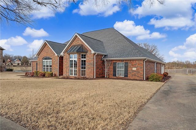 6398 Wrens Nest Cove, Springdale, AR 72762