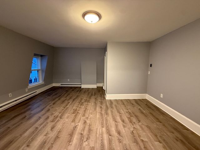 12 Essex Street 3, Andover, MA 01810