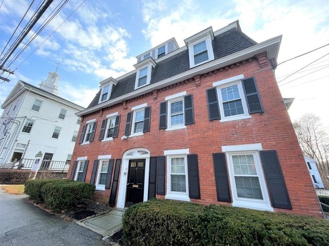 12 Essex Street 3, Andover, MA 01810