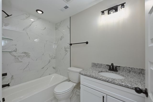 89 Plumlee Dr, Hendersonville, TN 37075