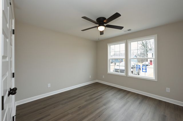 89 Plumlee Dr, Hendersonville, TN 37075