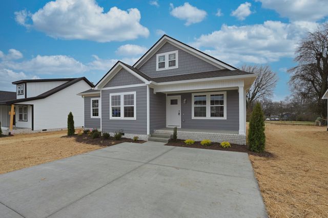 89 Plumlee Dr, Hendersonville, TN 37075