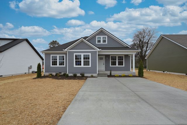 89 Plumlee Dr, Hendersonville, TN 37075