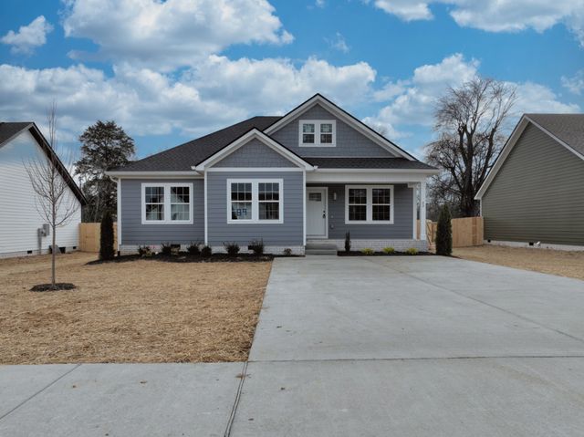 89 Plumlee Dr, Hendersonville, TN 37075