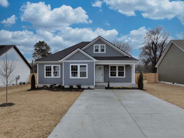 89 Plumlee Dr, Hendersonville, TN 37075