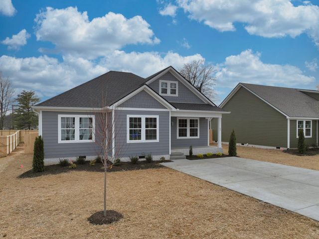 89 Plumlee Dr, Hendersonville, TN 37075