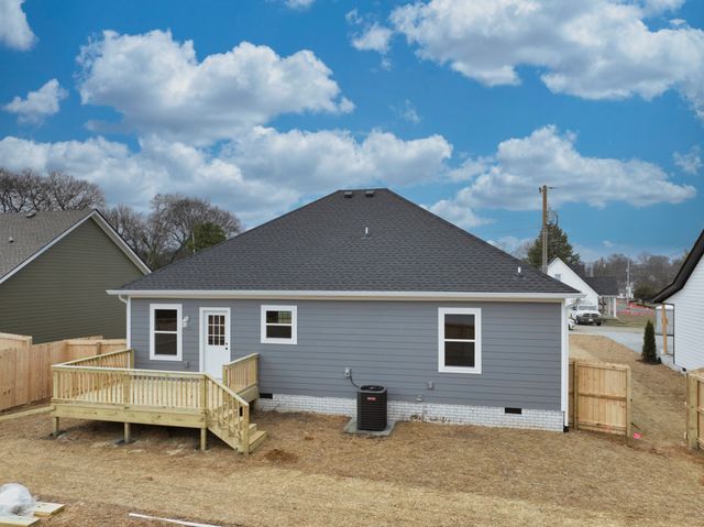 89 Plumlee Dr, Hendersonville, TN 37075