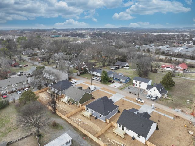 89 Plumlee Dr, Hendersonville, TN 37075