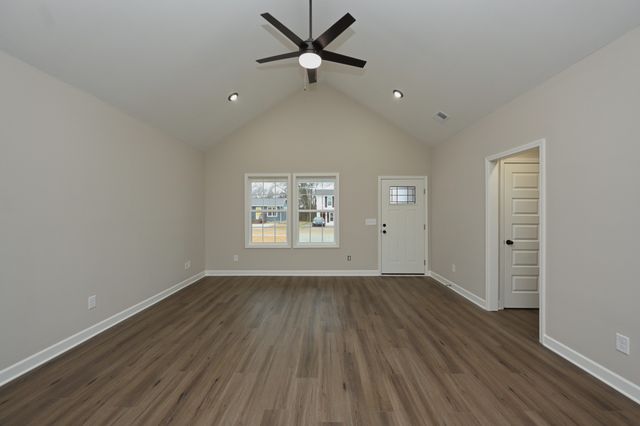 89 Plumlee Dr, Hendersonville, TN 37075