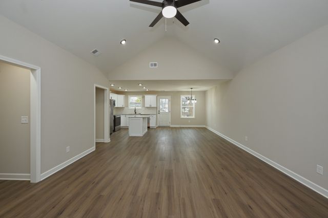 89 Plumlee Dr, Hendersonville, TN 37075