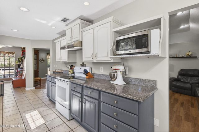 23439 Woodland Way, Pass Christian, MS 39571