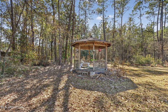 23439 Woodland Way, Pass Christian, MS 39571