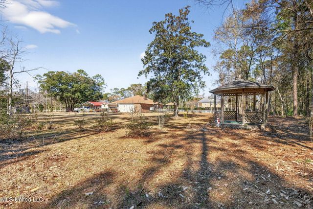 23439 Woodland Way, Pass Christian, MS 39571