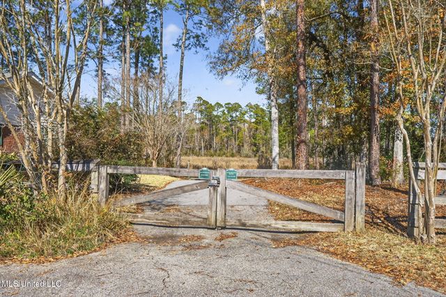 23439 Woodland Way, Pass Christian, MS 39571