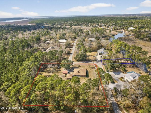 23439 Woodland Way, Pass Christian, MS 39571