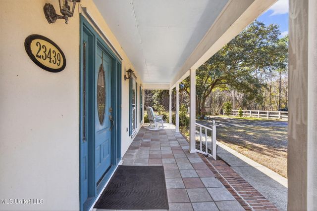 23439 Woodland Way, Pass Christian, MS 39571