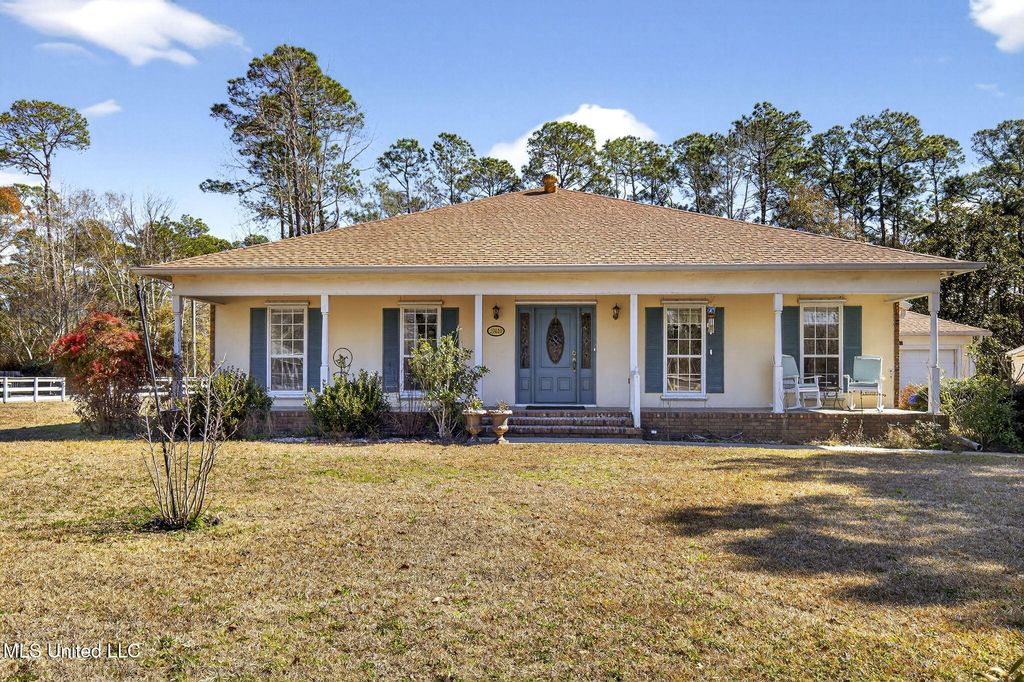 23439 Woodland Way, Pass Christian, MS 39571