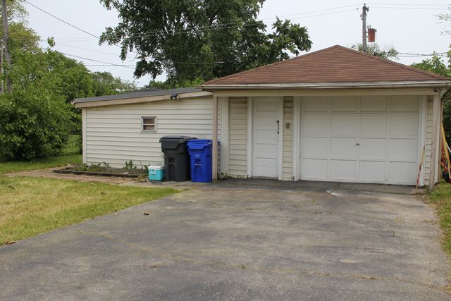 4627 Custer Avenue, Lyons, IL 60534