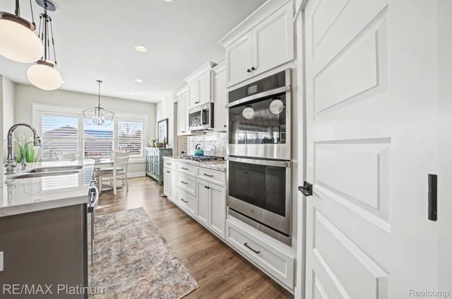 9860 Havendale Drive, Brighton, MI 48114