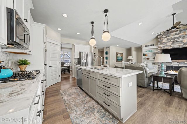 9860 Havendale Drive, Brighton, MI 48114