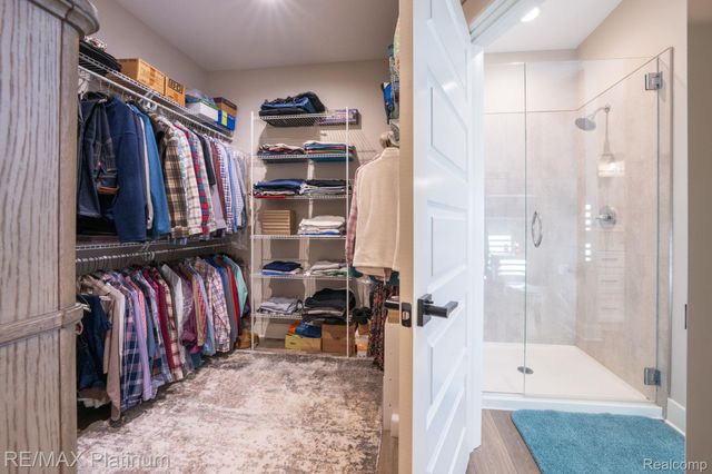 9860 Havendale Drive, Brighton, MI 48114