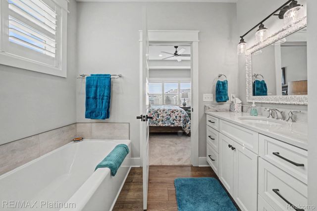 9860 Havendale Drive, Brighton, MI 48114