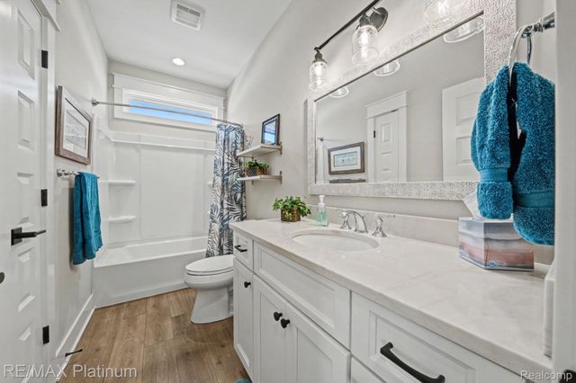 9860 Havendale Drive, Brighton, MI 48114