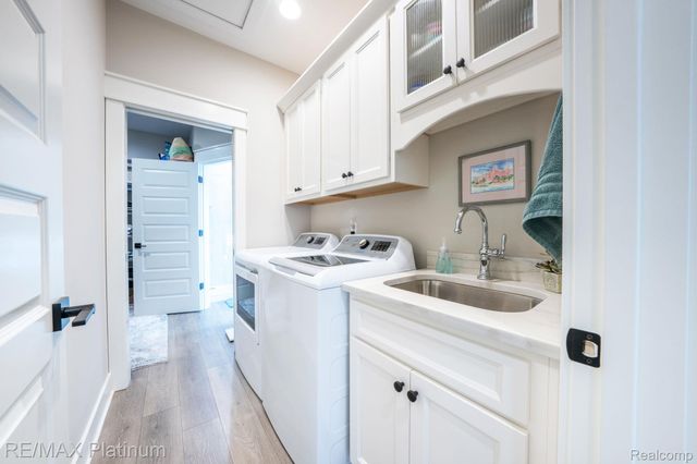 9860 Havendale Drive, Brighton, MI 48114