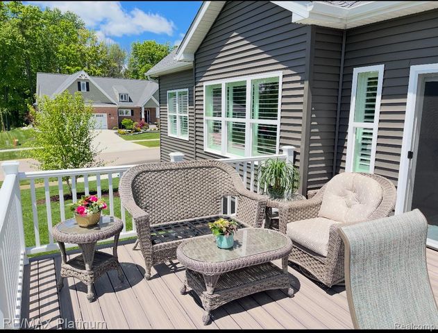 9860 Havendale Drive, Brighton, MI 48114