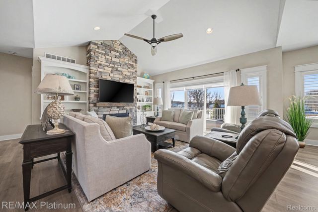 9860 Havendale Drive, Brighton, MI 48114