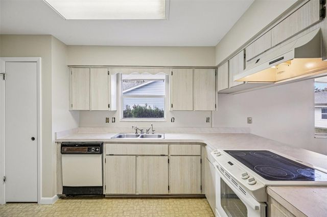 510 GALLOWAY COURT, Leesburg, FL 34788