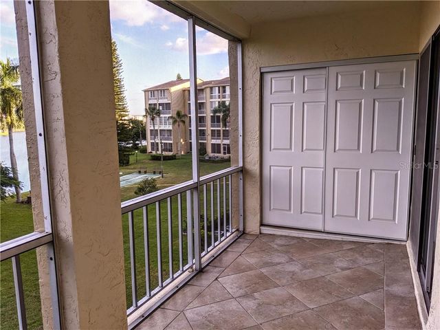 3668 LAKE BAYSHORE DRIVE K-325, Bradenton, FL 34205