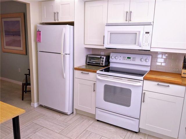 3668 LAKE BAYSHORE DRIVE K-325, Bradenton, FL 34205