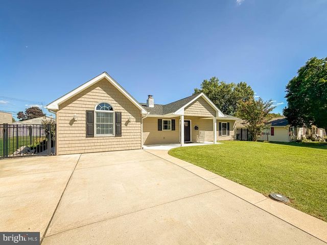 27 VIOLETWOOD DR, Levittown, PA 19057