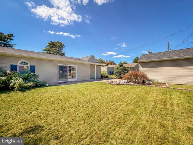 27 VIOLETWOOD DR, Levittown, PA 19057