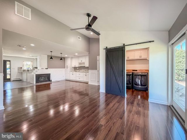 27 VIOLETWOOD DR, Levittown, PA 19057