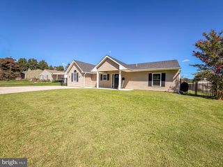 27 VIOLETWOOD DR, Levittown, PA 19057