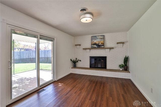 7236 Charlesworth Drive, Huber Heights, OH 45424