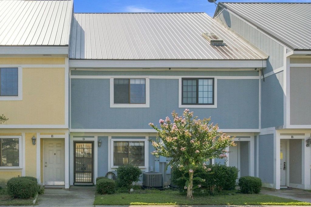 1204 Pinegrove Dr Apt D, Myrtle Beach, SC 29579 — exterior