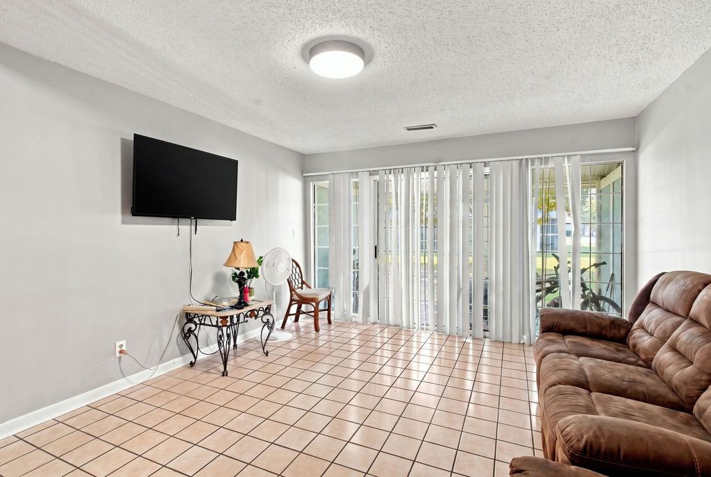 1204 Pinegrove Dr Apt D, Myrtle Beach, SC 29579 — photo 3