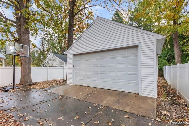 3134 Harvard Road, Royal Oak, MI 48073