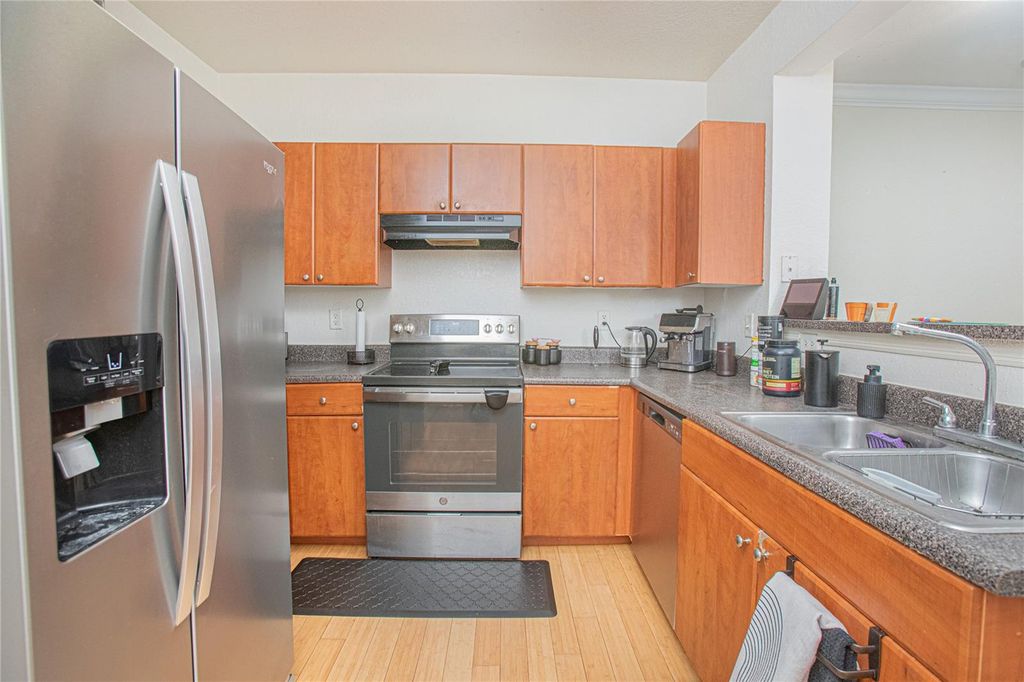 Image 7 of property listing at 204 E SOUTH STREET 2061, Orlando, FL 32801