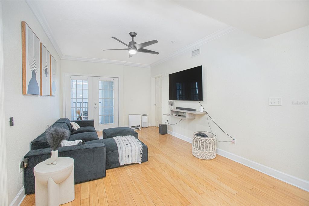 Image 9 of property listing at 204 E SOUTH STREET 2061, Orlando, FL 32801