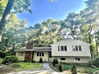 20 Algonquin Road, Canton, MA 02021