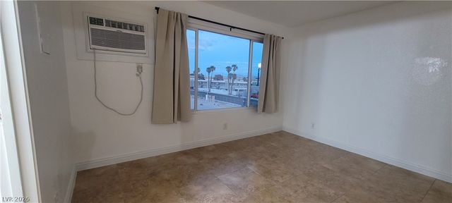 305 North 10th Street 30, Las Vegas, NV 89101