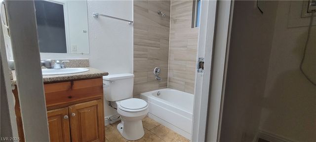 305 North 10th Street 30, Las Vegas, NV 89101